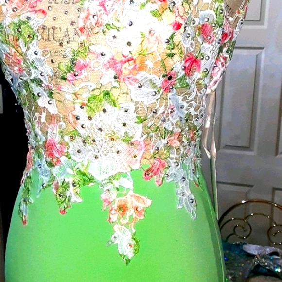 Alyce paris dress - Picture 3 of 11